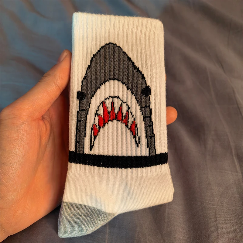 

High-quality fashion animal pattern socks for spring and summer, suitable for both men and women, featuring color block hip-hop