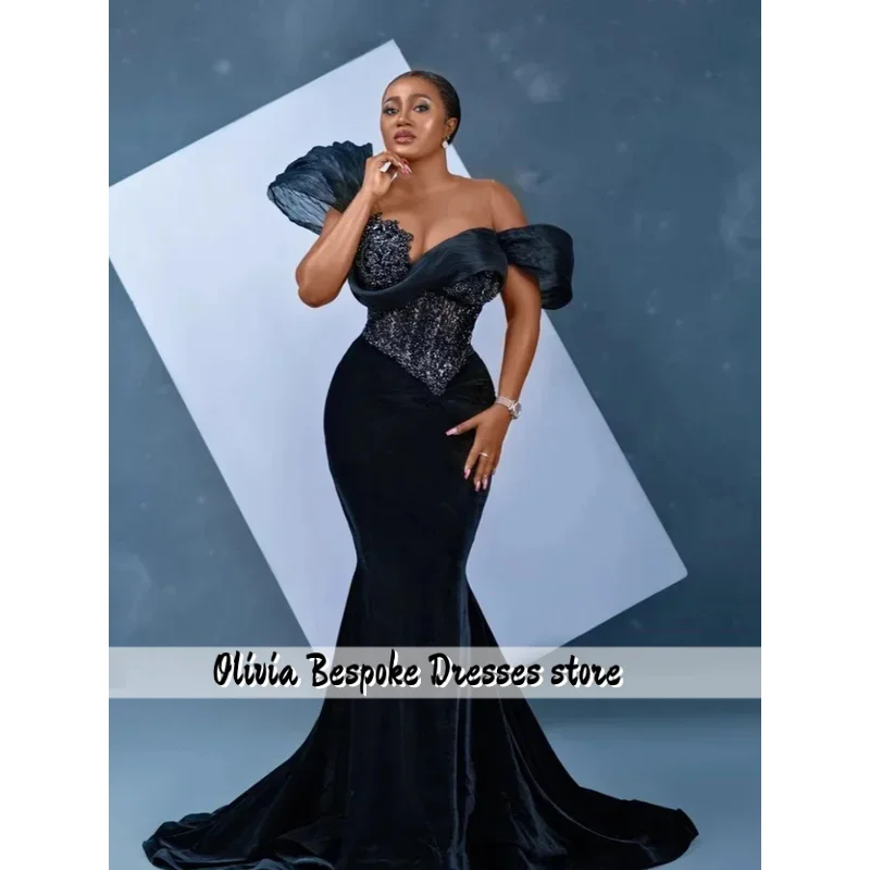 Vestido de noche elegante de sirena de terciopelo negro, vestido de baile Sexy con cuello en V y hombros descubiertos, vestido de fiesta Formal africano personalizado