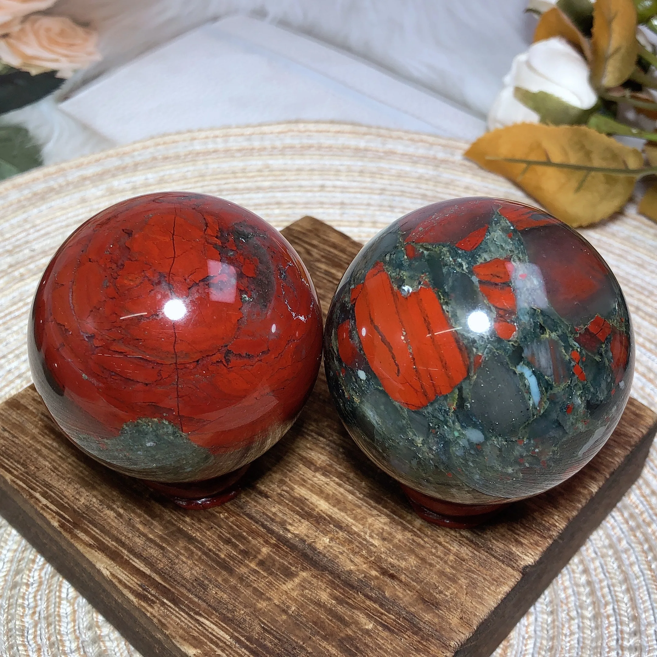 Natural Crystal Blood Stone Sphere Polished Energy Reiki Ore Ornament Healing High Quality Home Decoration Wholesale Room Decor