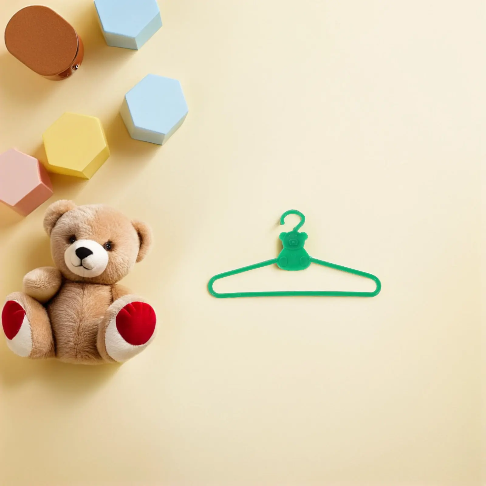 

100Pcs Mini Clothes Hangers Compact Plastic Wardrobe Accessories for Dollhouse Dresses Skirts Coats Craft Organizer