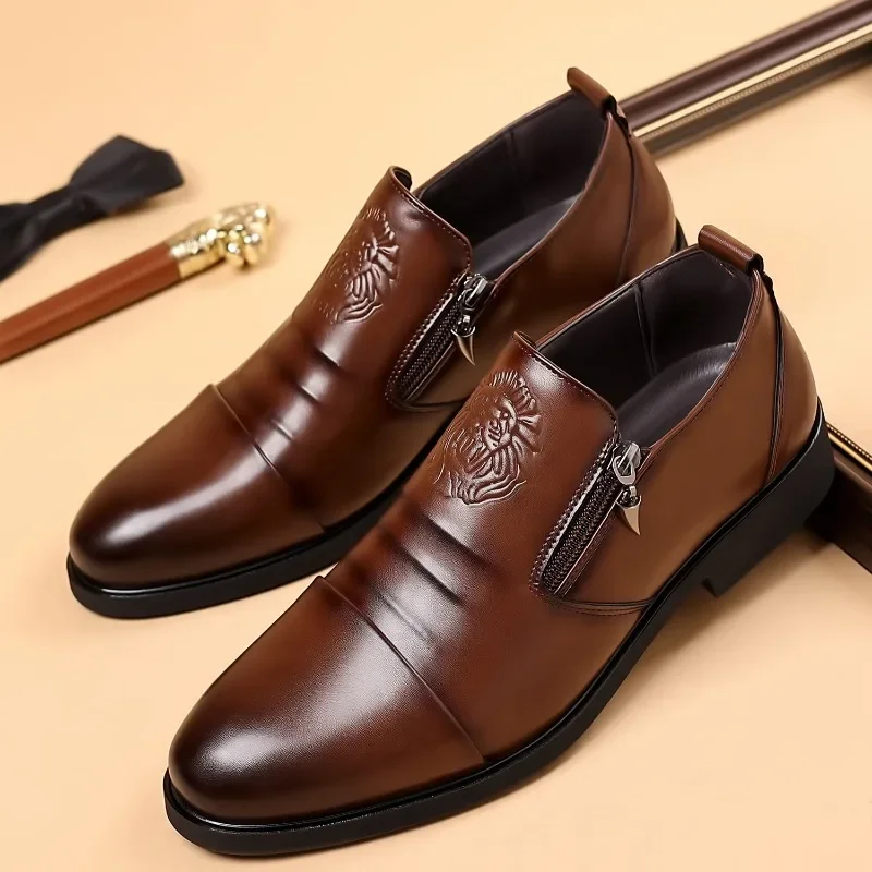 Luxury Men Retro Lion Head Zipper Men Dress Shoes Office Business Loafers High Quality Men Party Wedding Shoes New Style