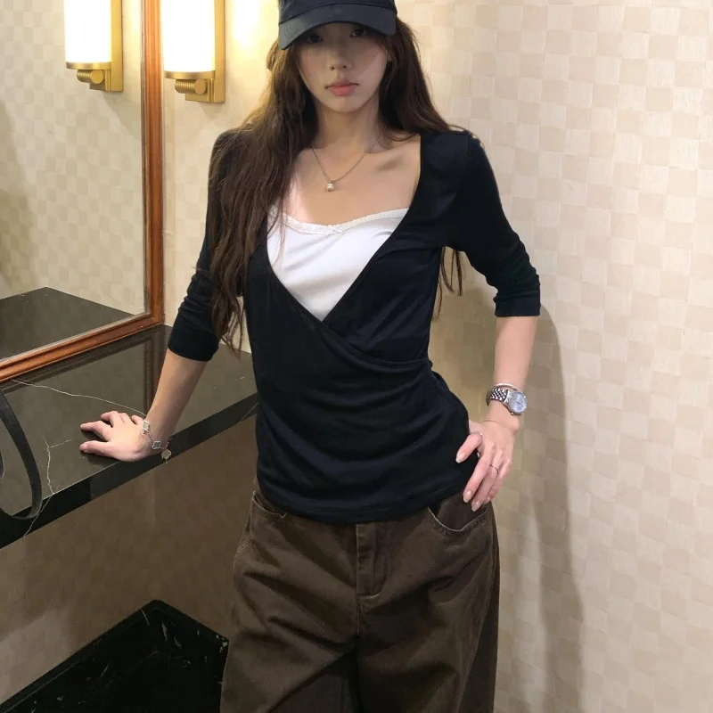 Damen Farbblock-Oberteil mit Langen Ärmeln in Schwarz, Einzigartiges Falsches Zweiteiler-Layering-Oberteil im Koreanischen Stil, Weiches Büro- und Freizeit-Top für den Herbst – Detail 4