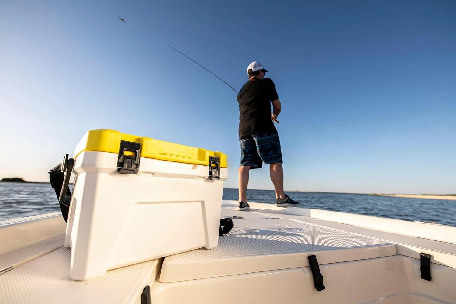 

Bait Station 13 Quart Live Bait Well, White and Yellow