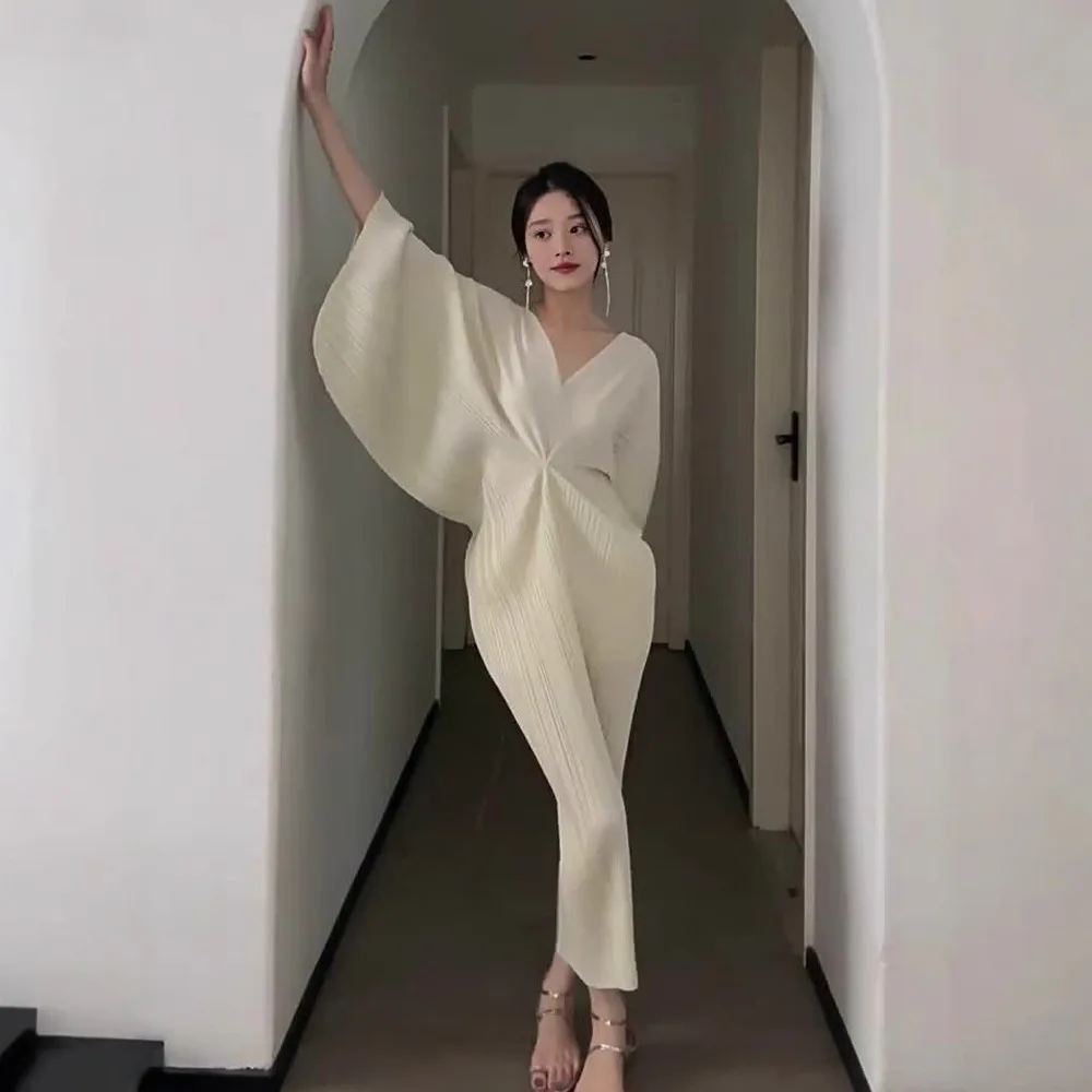 Miyake Pleated French V-Neck Dress 2025 Solid Color New Bat Three-quarter Sleeve Temperament Style Kimono Hip-hugging Long Skirt