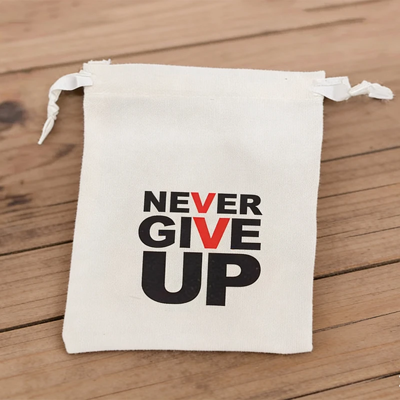 

Вдохновляющий логотип, никогда не подарите, 50 шт., сумка для ювелирных изделий, льняная сумка для макияжа, хлопок, женский подарок, вечерние сумки для хранения, упаковочные сумки