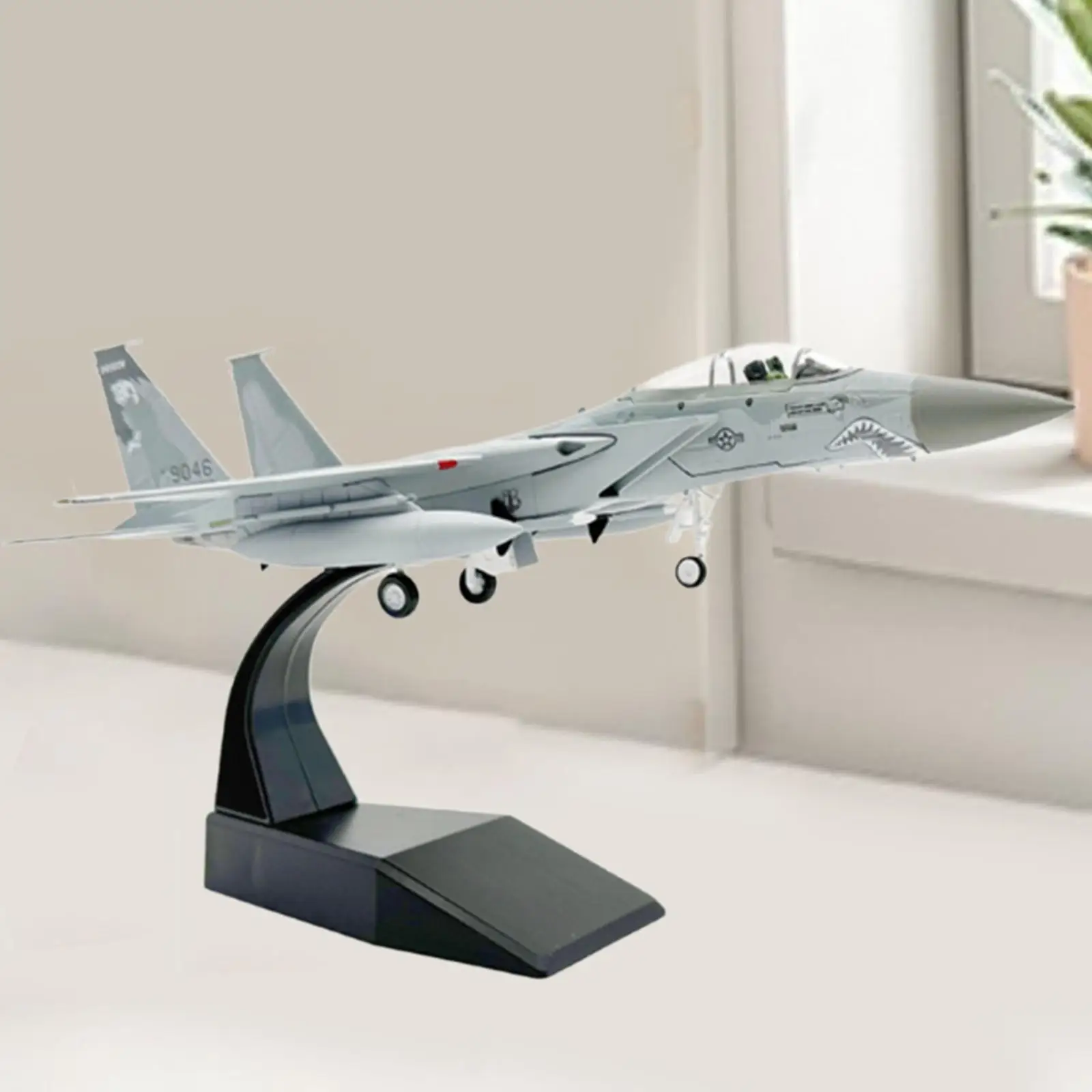 Aircraft Model Diecast Model 1/100 Scale Streamlined Body Desktop Decoration Fighter Jet Model Model Plane for Birthday Gift