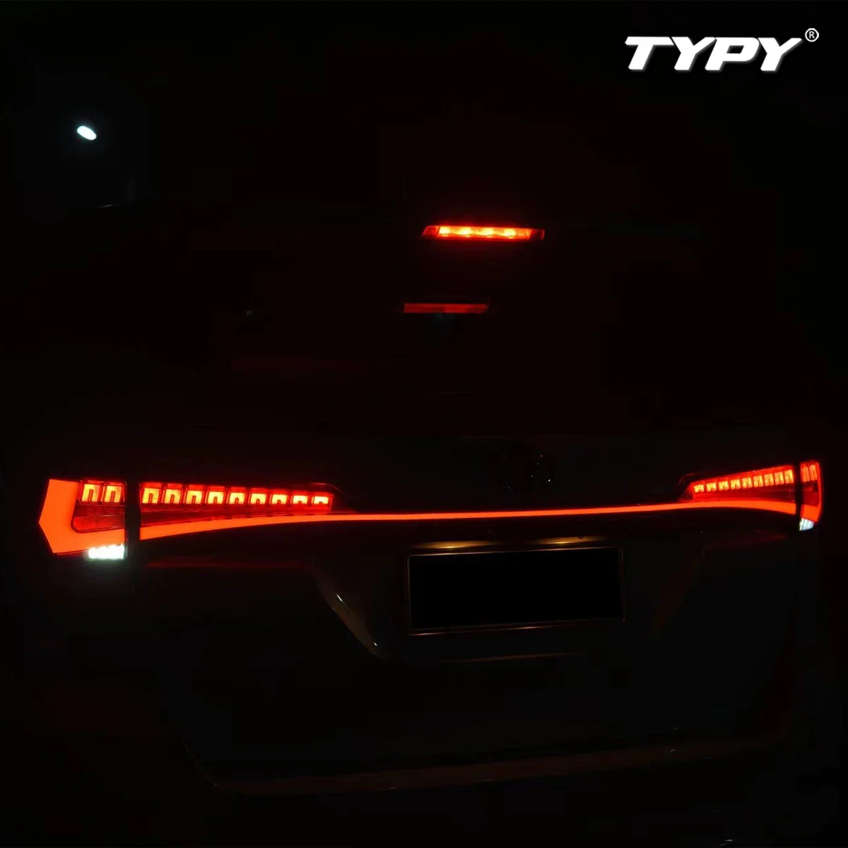 أضواء خلفية السيارة لتويوتا فورتشنر 2016-2019 LED مصابيح خلفية للسيارة أضواء النهار الجري ملحقات السيارة الديناميكية