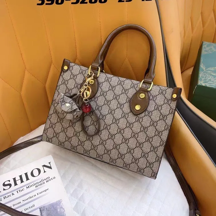 

Minimalist Unique Simple Vintage Bag Featuring High-End Luxury Leather and Fashionable Crossbody