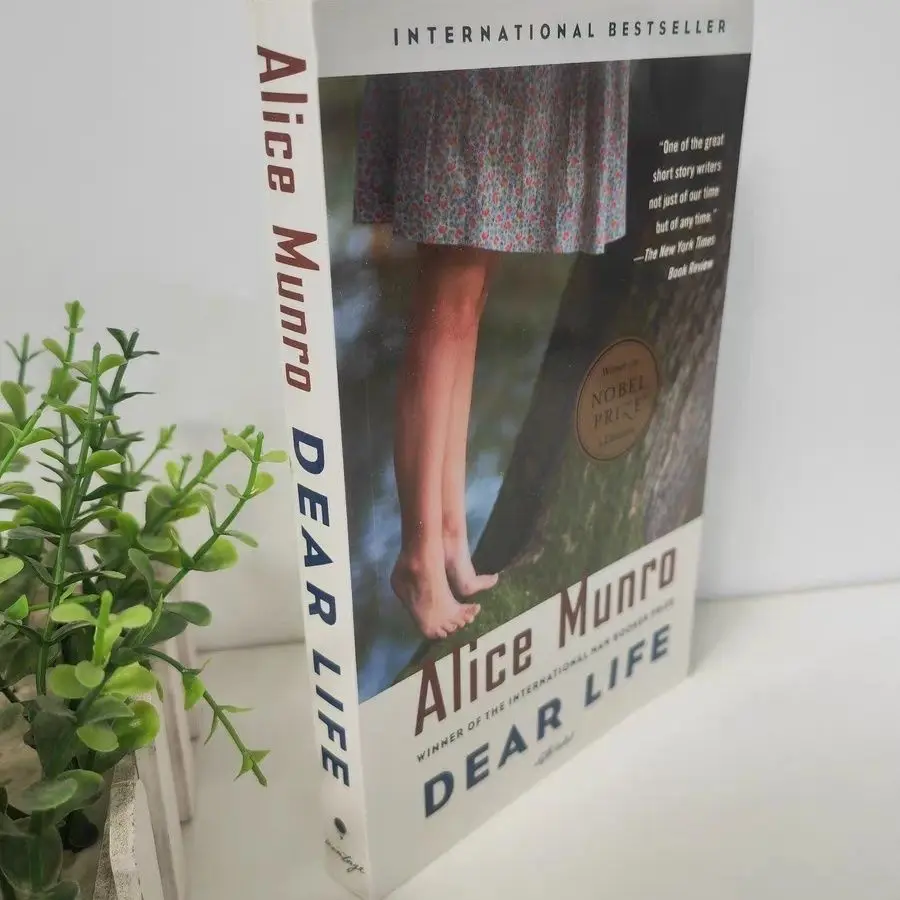 

Dear Life alice munro English Novel book