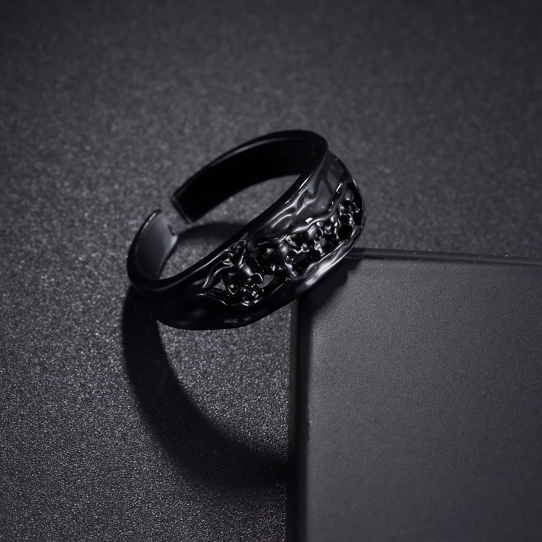 Gothic Punk Black Skull Rings Men's Jewelry Skeleton Rings New Fashion Metal Ring for Men Women Hip Hop Party Accessories Gift