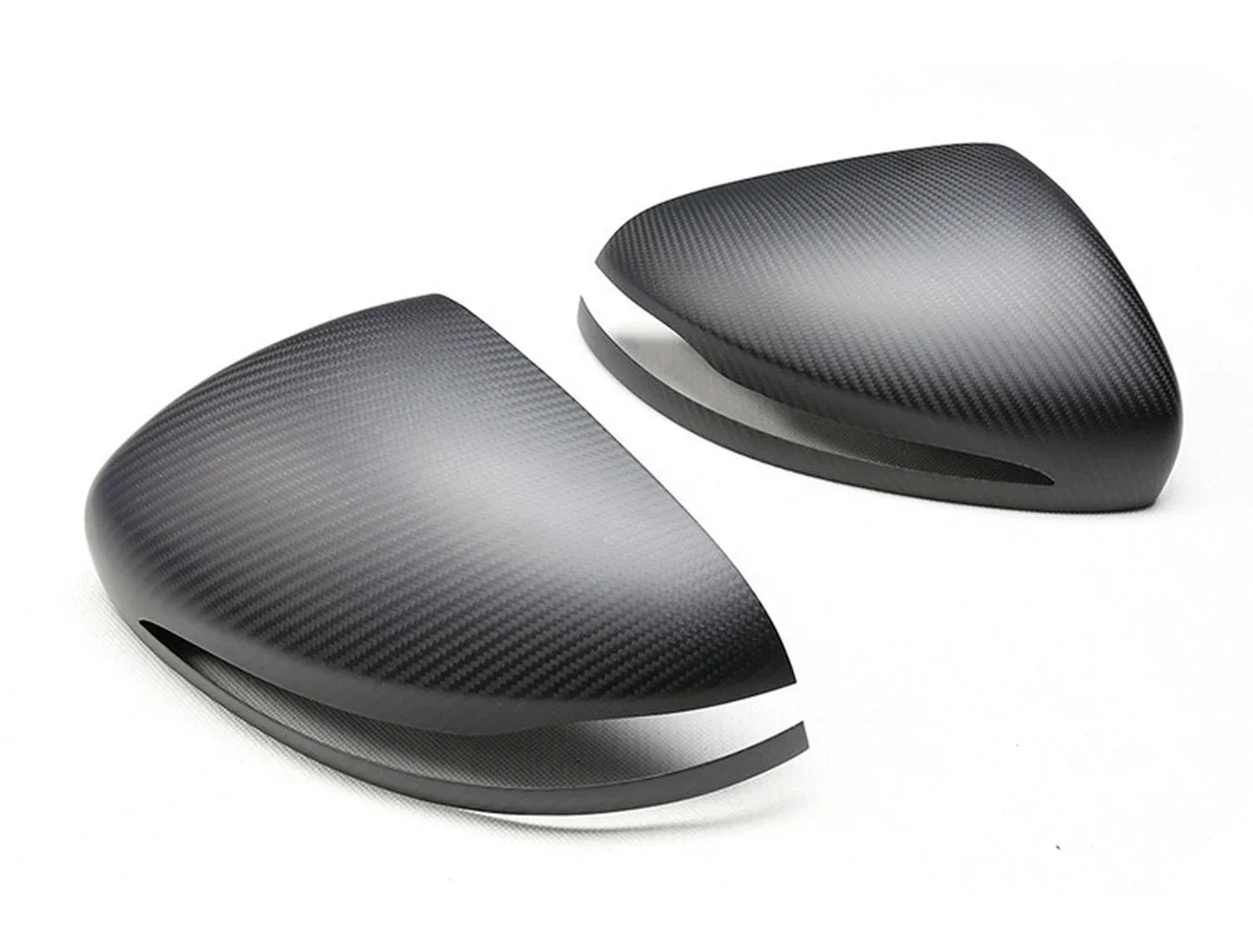 Suitable for Mercedes-Benz B C E S CLS GLA B C series W205/213 dry carbon fiber rearview mirror housing cover