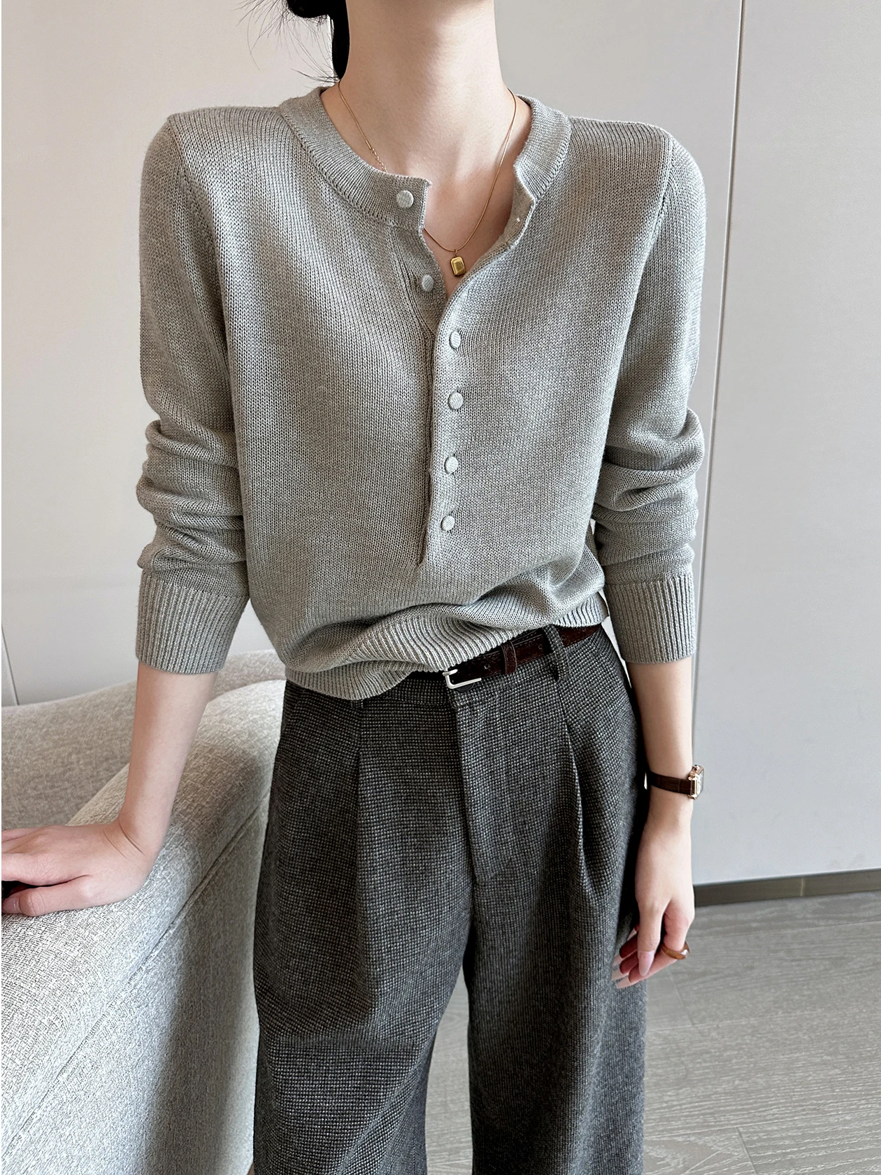 

ay Brown Long Sve Knitted Sweater Women's Winter Simple Elegance Versatile High Waist Soft Fine Yarn round Ne Sweater