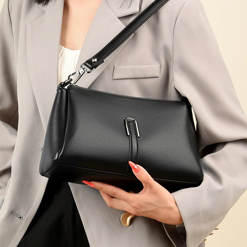 

Women Leather Handbags Shoulder Bag Crossbody Fashion Messenger Casual 2025 New Middle-aged Mother Korean Armpit Texture Soft