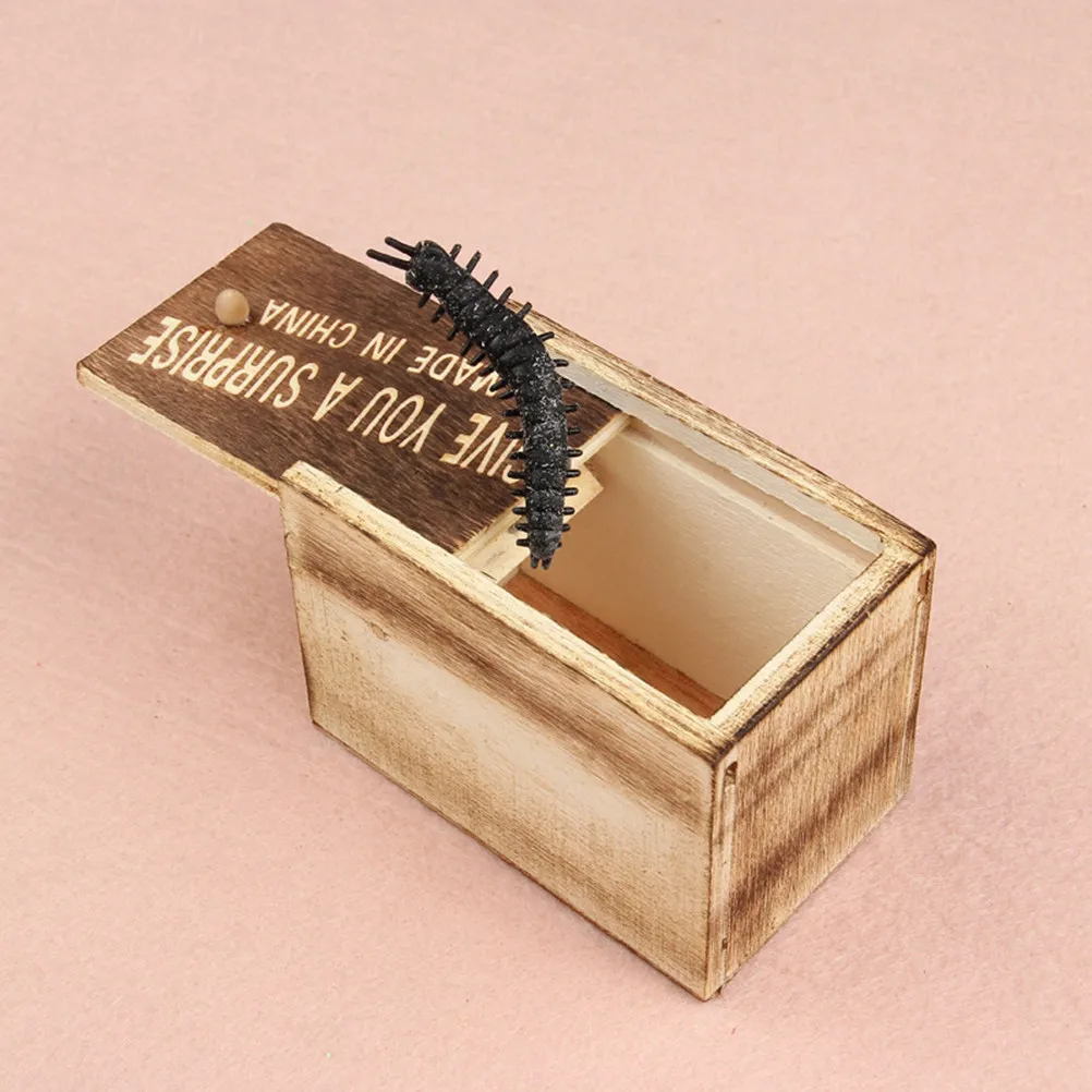 

Scared Wooden Box Durable Practical Trick Surprise Case Lifelike Animal Hidden Prank for Halloween Birthday April Fool's Day