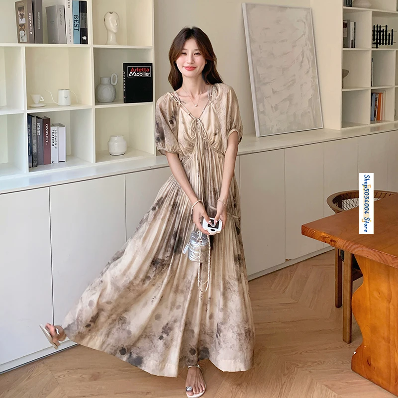 French Style Elegant V-neck Short Sleeve Halo Dyed Dress for Women 2024 Summer Vintage Pleated Spliced Holiday Maxi Dresses 2201