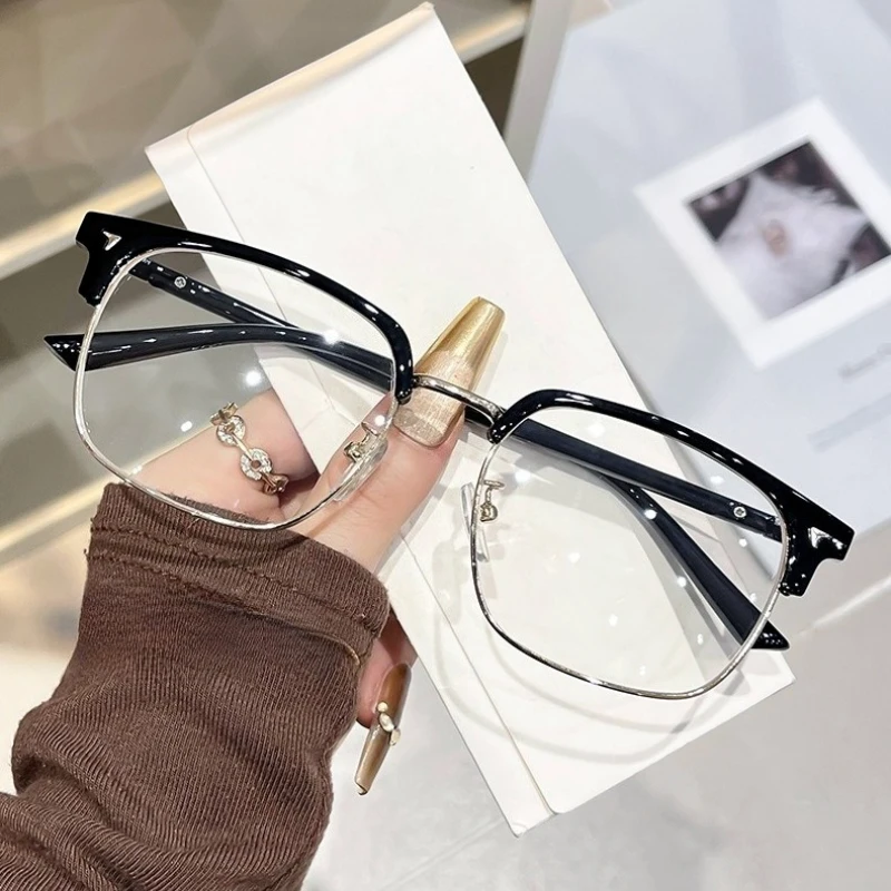 Retro Photochromic Reading Glasses for Women Men Anti Blue Light Plus Diopter Eyewear Square Smart Changing Color Sunglasses
