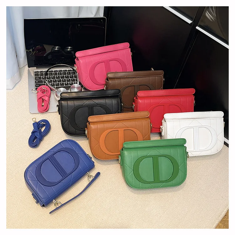 

Fashion Versatile Textured Saddle Bag Women's New 2026 Spring Trend Simple Crossbody Shoulder Bag