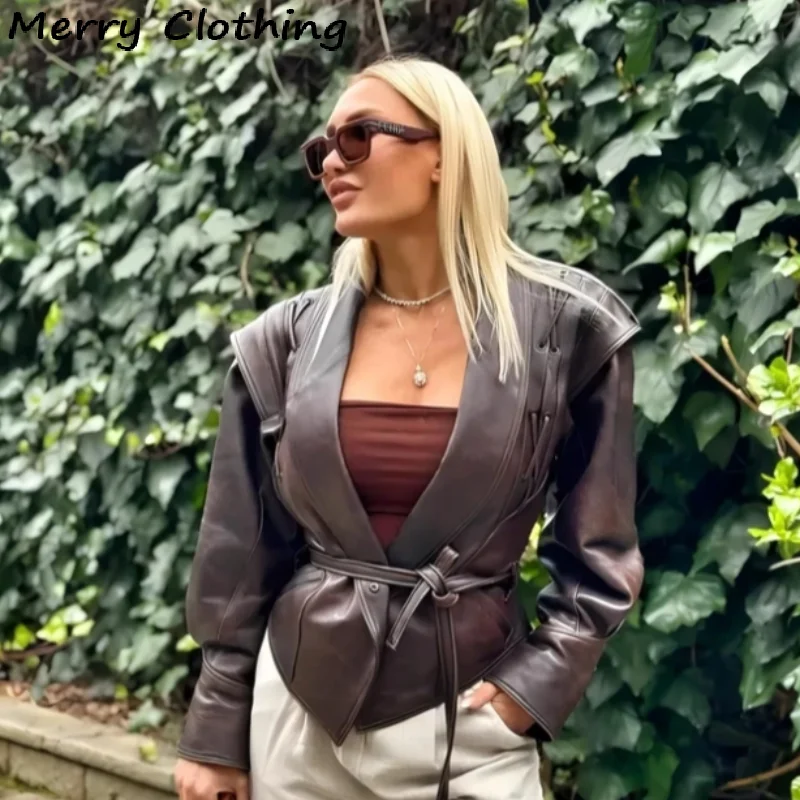 Jaket Kulit Coklat Antik Wanita Mantel Kulit Pinggang Tinggi Bahu Empuk Kerah dengan Sabuk 2025 Mantel Pendek Fashion Musim Gugur Wanita