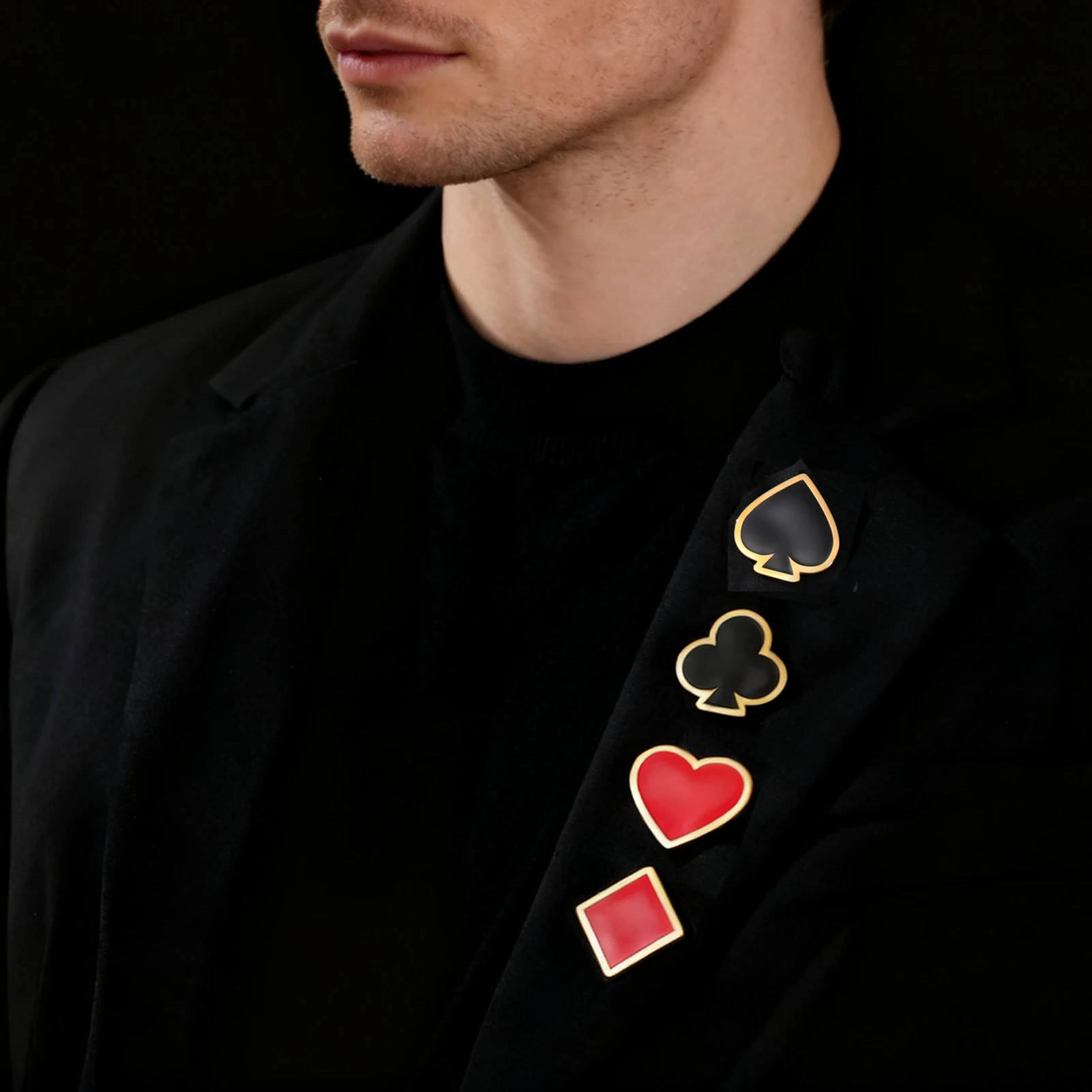 Poker Cards Lapel Pin Brooch Men Women Spades Hearts Clubs Diamonds Cards Stainless Steel Red Black Enamel Badges Gift
