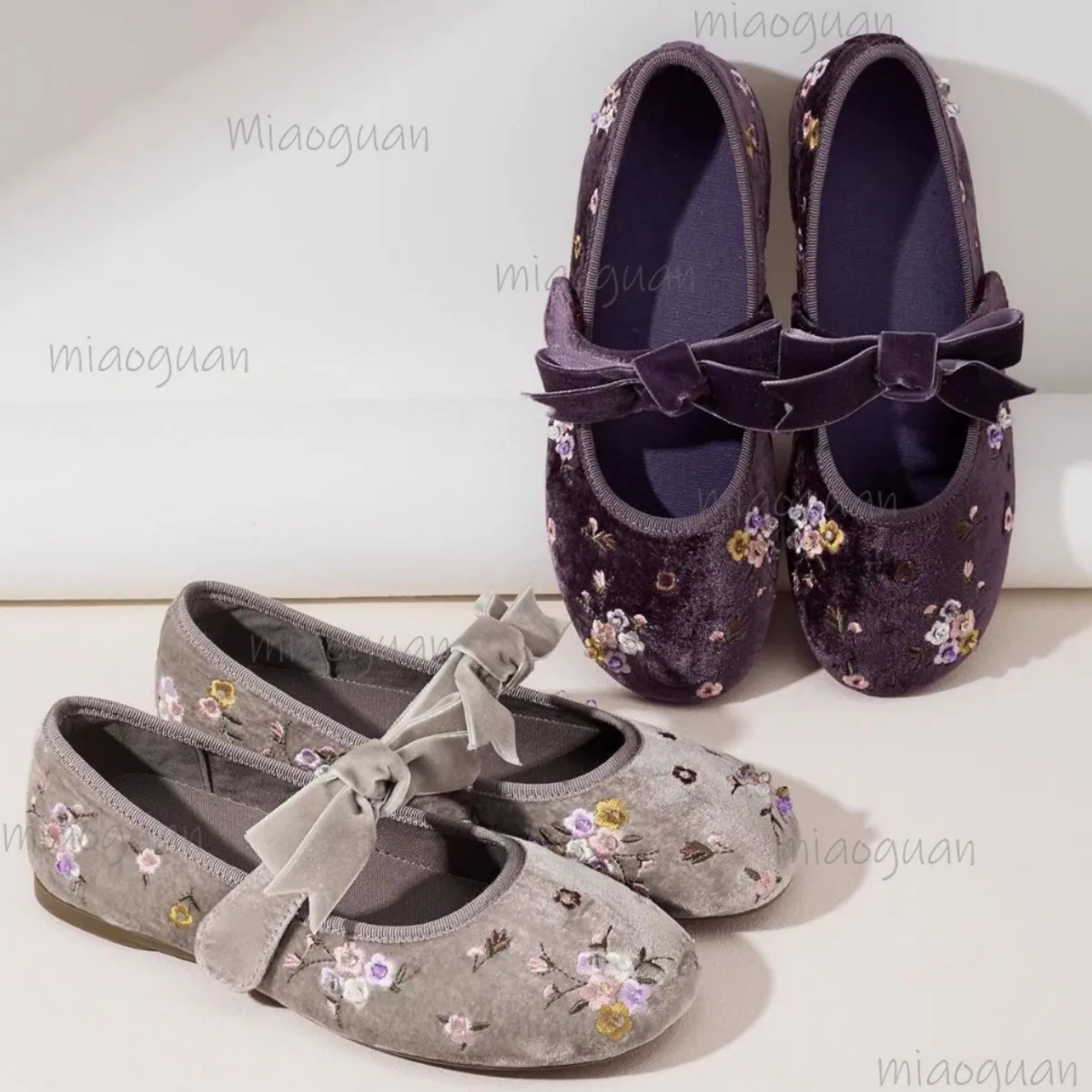 

Flower Embroidered Flats Ballet Shoes Luxury Velvet Women Breathable Retro Footwear Leisure Bow Lace Up Comfy Designer Loafers