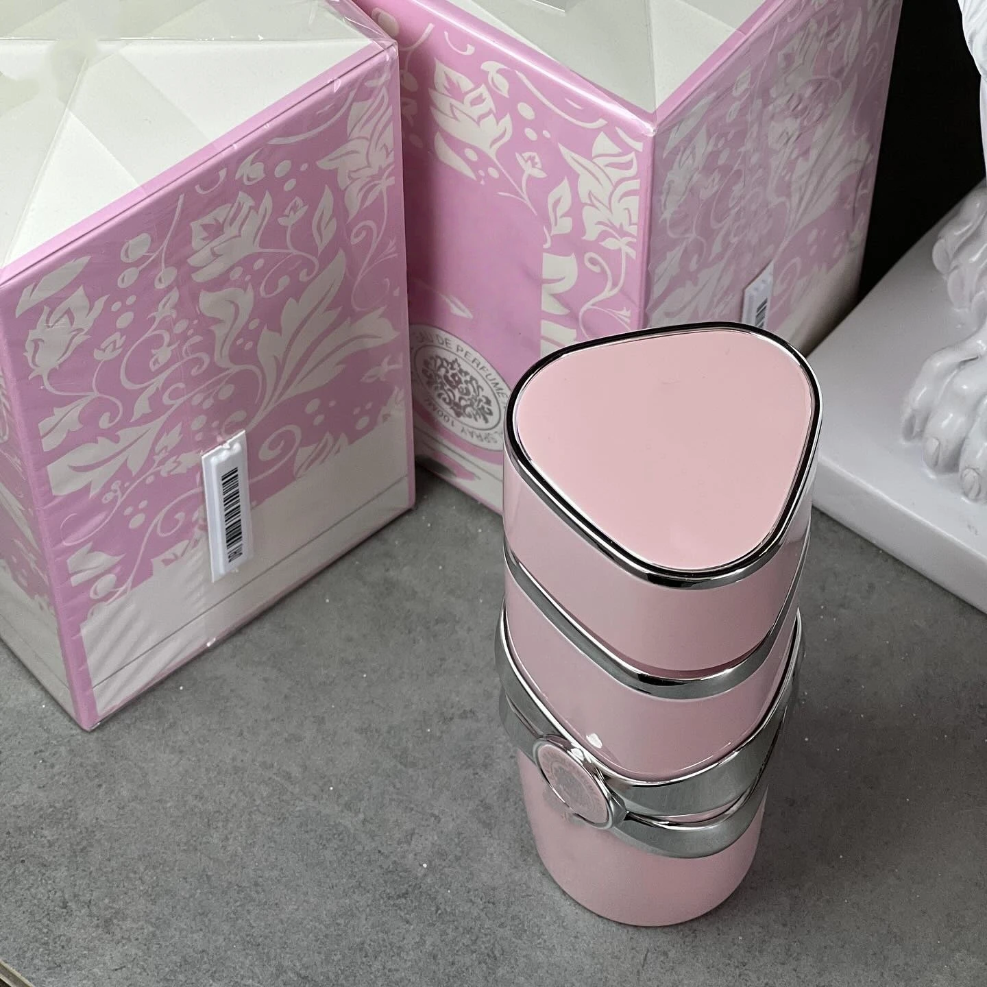La Fayara Pink Eau de Parfum Spray pour femme, 3,40 oz / 100 ml, parfum floral longue durée, joliment coffret cadeau - parfait