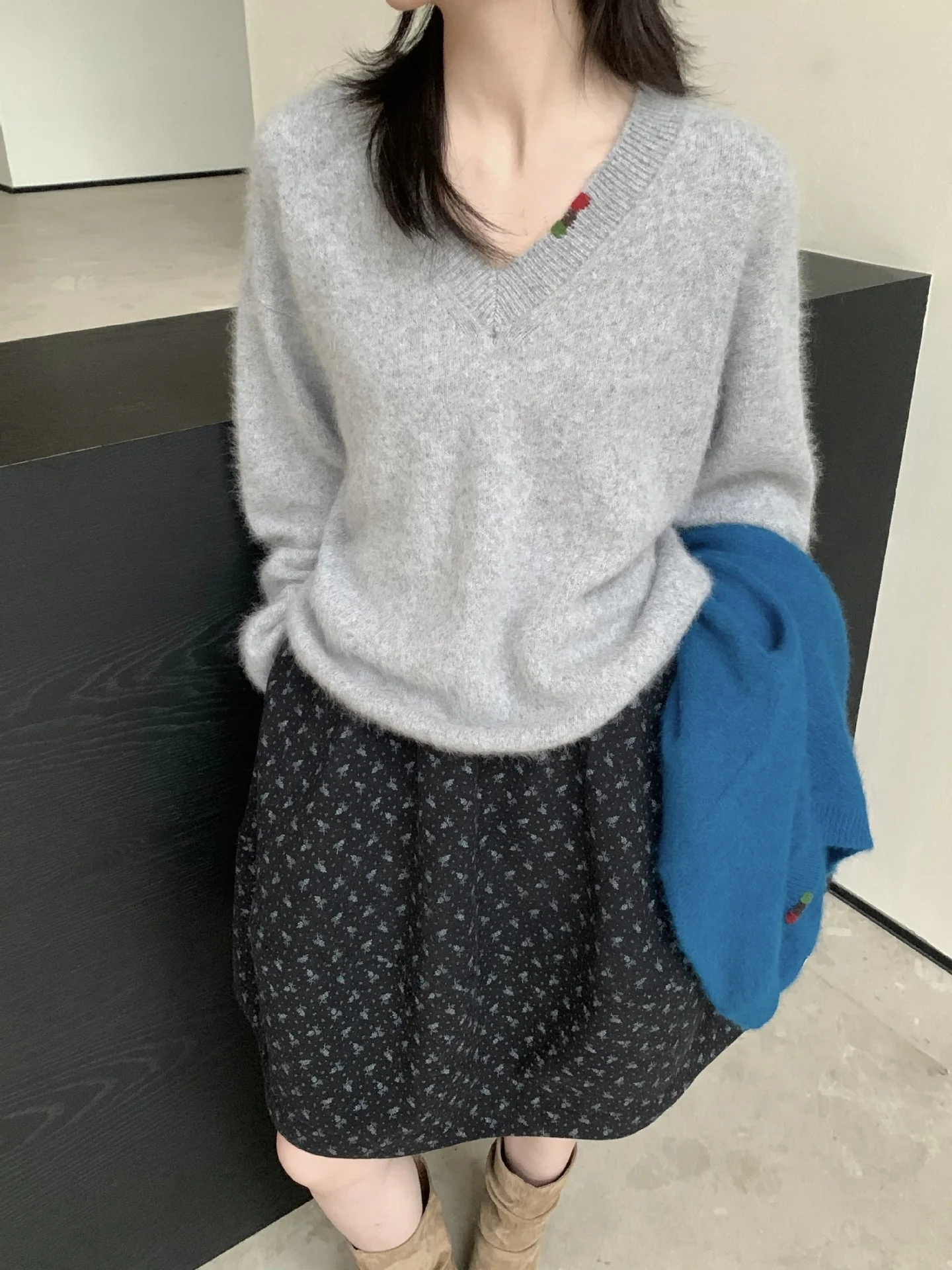 

Свитер в Корейском стиле с ленивым куриным вырезом, вязаный свитер, топ из мягкой клейкой шерсти, бархатный свитер с енотом