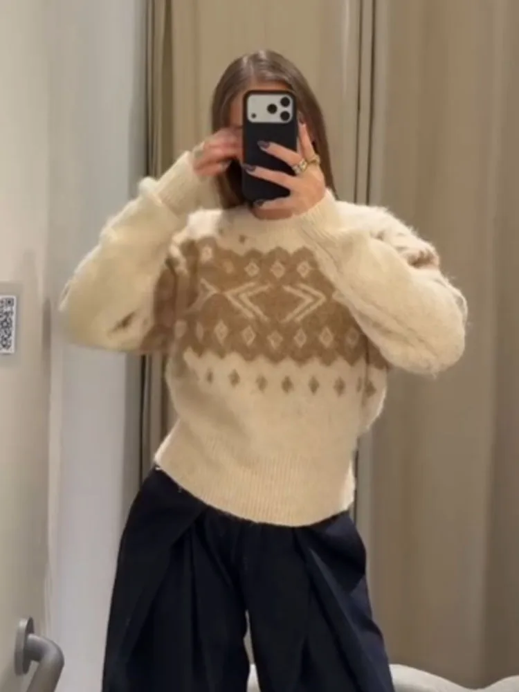 

HH Women's Winter Fashion Crew Neck Rubber Effect Jacquard Sweater Female Casual Versatile High Street Long Sleeve Pullover Top