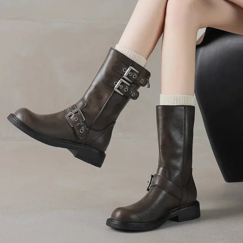 Casual round toe women's boots, monochrome cropped heel boots, stylish, on sale, Spring and Autumn 2024