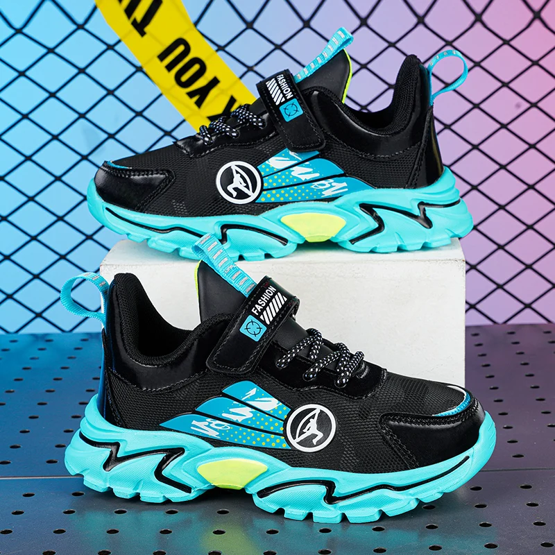 

A pair of children's four-season leather upper sports shoes, soft sole comfortable running shoes, size 28-40，MF-F9989