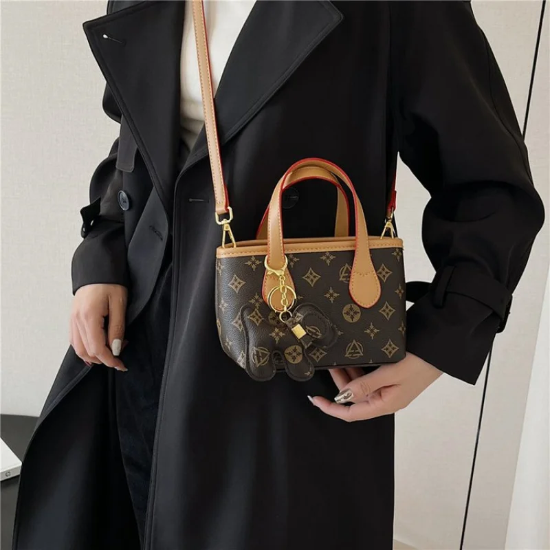 

Large Capacity Elegant Leather Classic Designer Paris Fashion Bag Messenger Purse Shopper Commuter Tote Women