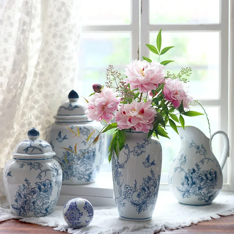 Blue and White Porcelain Vase Ceramic Vase Vintage Porcelain Bottle Flower Vase Storage Tank Terrarium Home Decoration