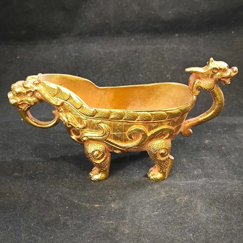 Antique Gilt Dragon Pattern Wine Vessel Vintage Dragon Handle Tripod Goblet Ritual Offering Cup Decor Living Room Decoration