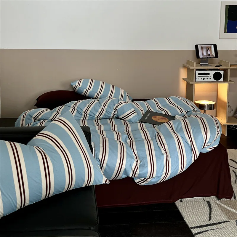 

Classic Horizontal Striped Pure Cotton Knitted l Sp Bed Can Opener Four-piece Simple JapaneseSle Comforter Set