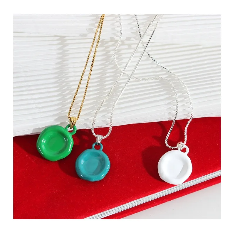 

Replica of The Same Enamel Pendant, Sweater Necklace, Women's Retro Design, Wide Version Ring, Phone Cable, Earrings.
