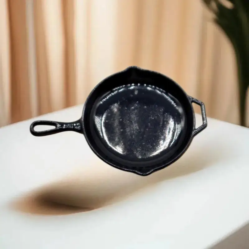 Accesorio para casa de muñecas de 1 Uds; Mini juguete de adorno en miniatura de simulación de modelo de sartén de aleación