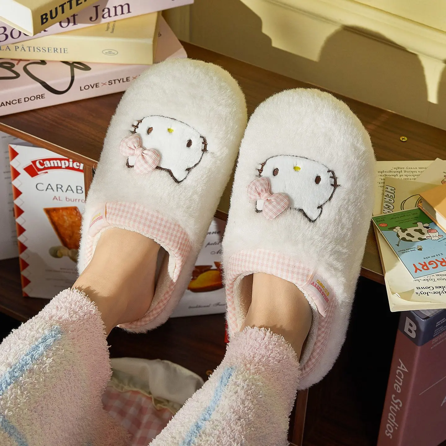 

Kids' Slippers House Shoes Cotton Hello Kitty Winter Shoes For Girls Warm Anti-slip Soft Bottom White Pink Shoes Size 36-41