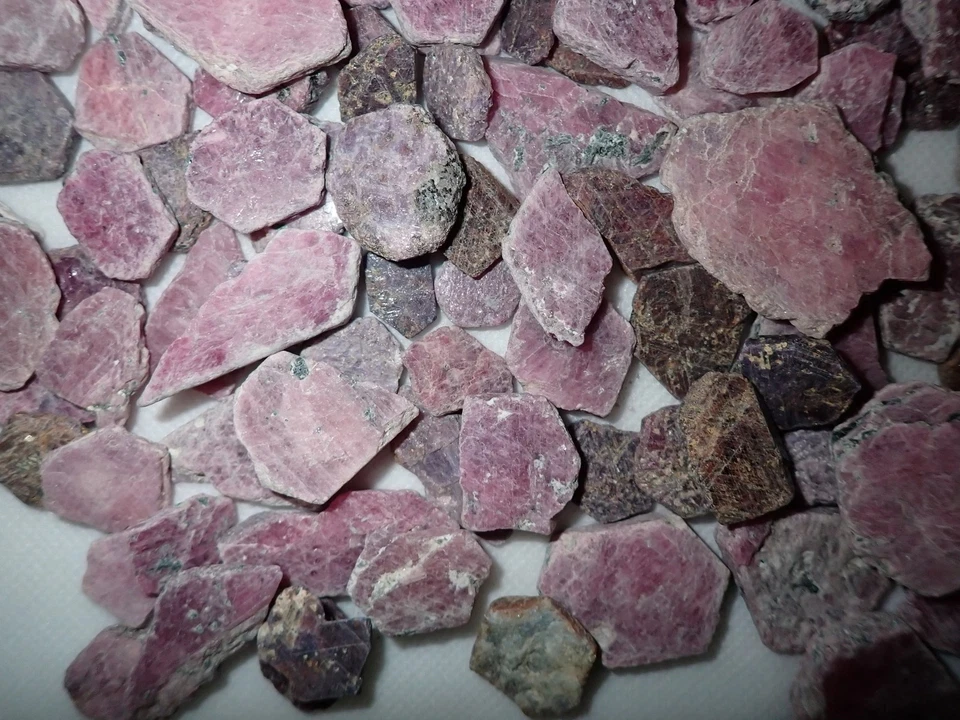 Natural Ruby Rough Stone Slab 1 to 18 G Pieces from Tanzania