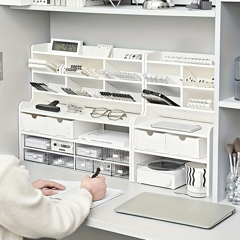 ที่จัดระเบียบโต๊ะทำงานสไตล์ INS อเนกประสงค์ พร้อมช่องใส่ปากกาแบบเอียงและชั้นวางยกสูง ชั้นวางของ 2 ชั้นสำหรับเครื่องเขียนและเครื่องสำอาง