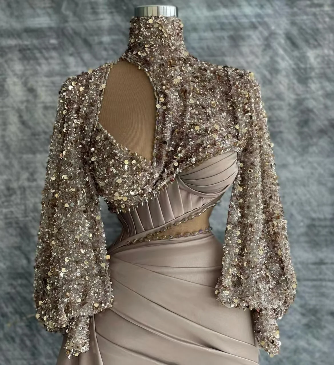 

2023 Celebrity With Cape Ruched Sweetheart Prom Party Women Gowns Robe Soirée Arabic Glitter Sequins Evening Dresses Long Luxury