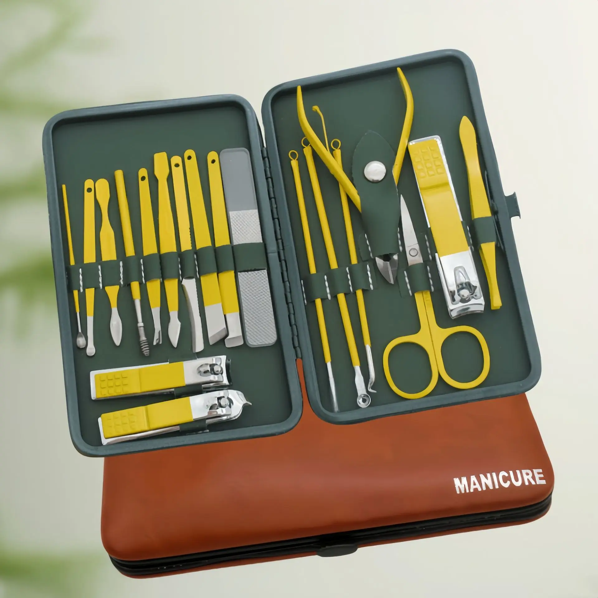 7-19 ชิ้นสแตนเลสสตีลแต่งเล็บชุดกรรไกรตัดเล็บมืออาชีพชุดกระเป๋าเดินทางรวมถึงตะไบเล็บและเครื่องมือกรูมมิ่ง