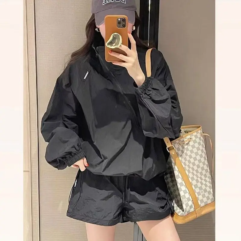 مجموعة Dongdaemun Chic رقيقة للحماية من الشمس سترة واقية من الرياح كاجوال رياضية مكونة من قطعتين مجموعة نسائية صيفية من Sli Commuter Win...