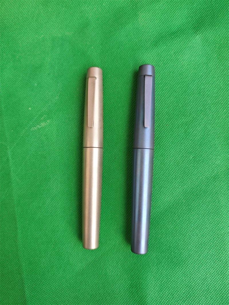 Nieuwe enorme grote titanium volledig metalen vulpen Jinhao NO.8 penpunt mat zilver zakelijk schrijven glad kantoorcadeau