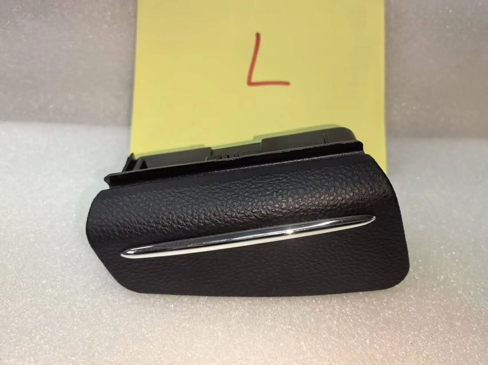 

Shameen black beige ashtray cover For Porsche Panamera 970 2010-2016 Rear left and right Door Ashtray Assembly