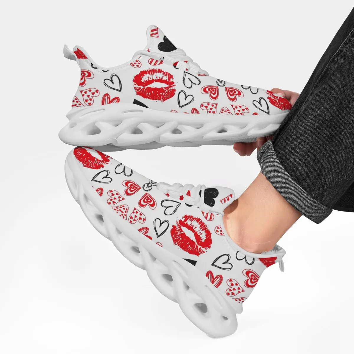 

Fleece-Lined Women's Casual Sneakers With Lip And Heart Pattern Classic Fashion Brand Sneakers for Men Vulcanized Shoes