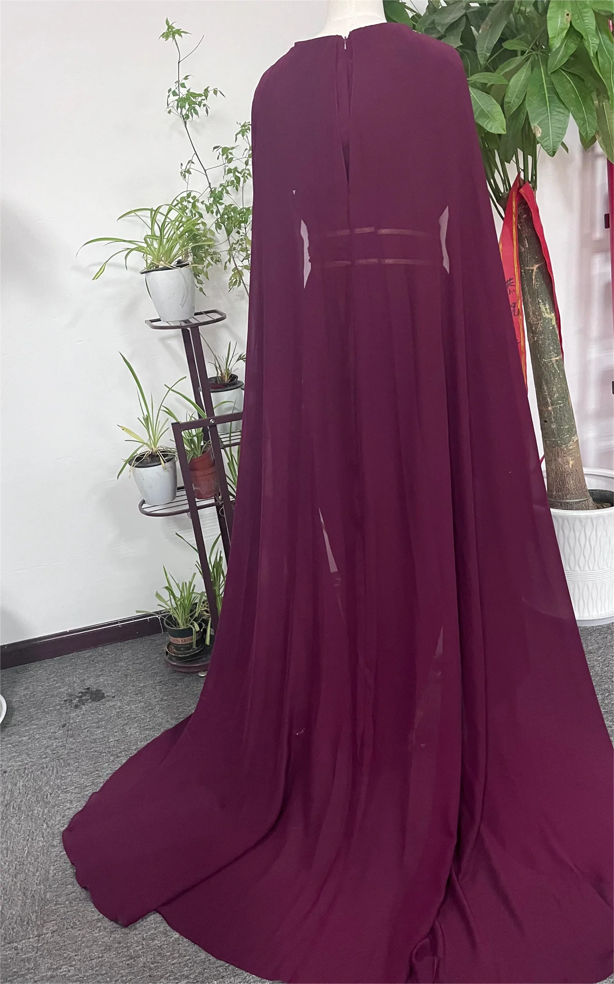 Classic Muslim Gown Evening Dresses Burgundy V Neck Cape Sleeve Split To Floor Two Piece Gold Lace Applique With Belt Elegant