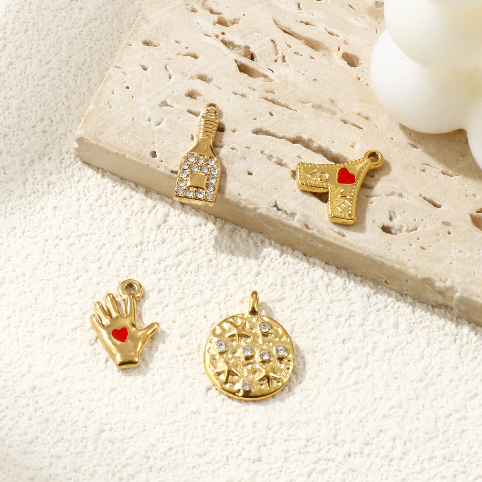 1 Pc 304 Stainless Steel Charms 18K Gold Plated Wine Bottle Palm 