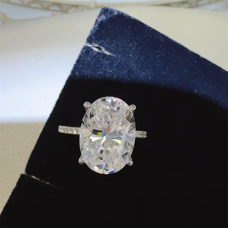 Heavy Craft Moissanite PT950 Platinum 8 Carat Micro Pave Oval Ring for Women, delicate high-grade jewelry with superior texture