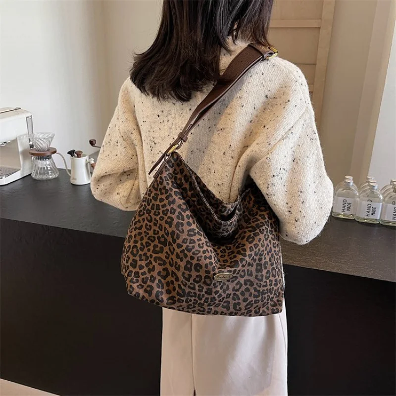 

Популярная классическая высококачественная кожаная женская сумка через плечо, роскошная брендовая модная элегантная повседневная винтажная пригородная сумка ​