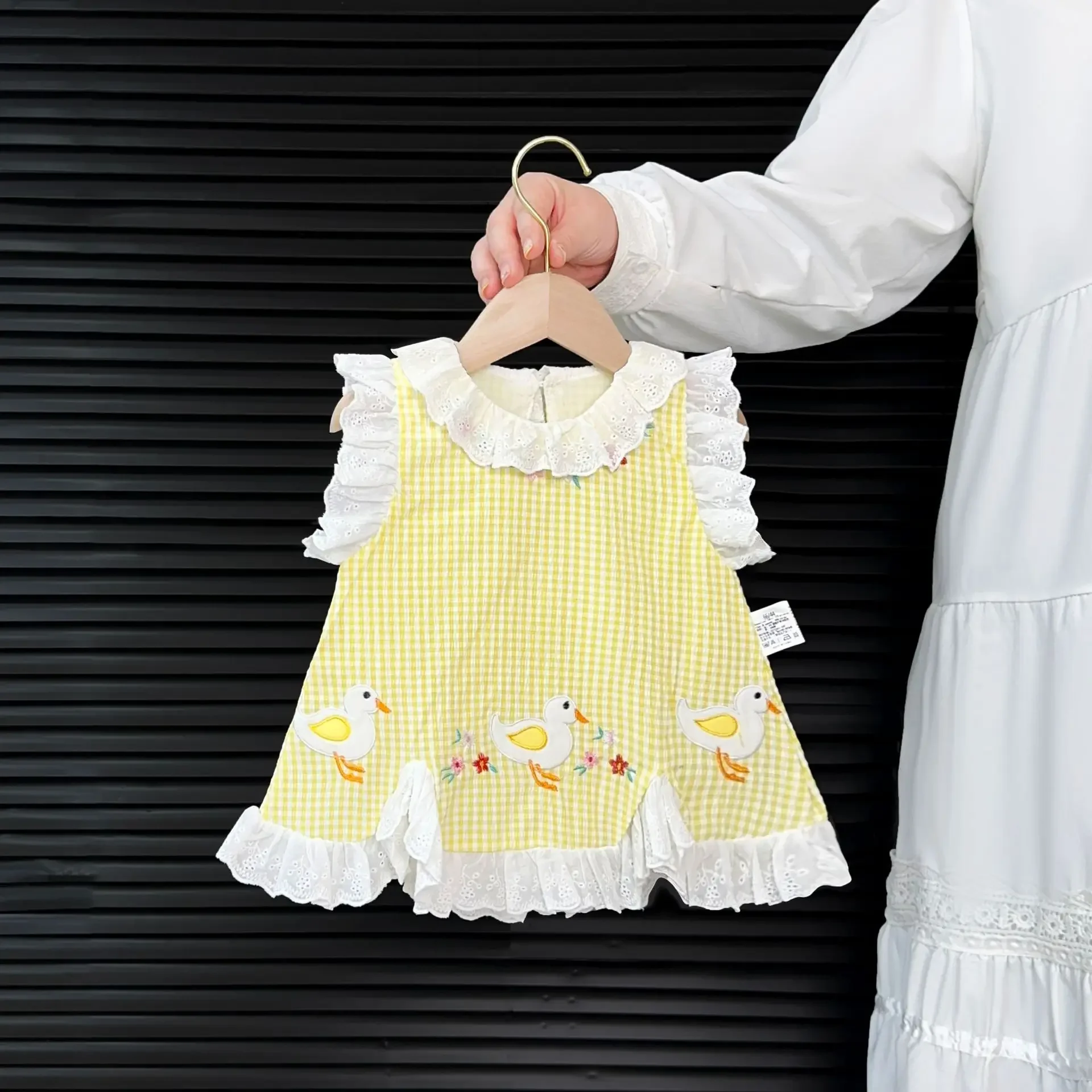

Adorable Baby Girl Cotton Duck Print Checkered Lace Romper Dress Breathable and Cute 0 - 2 Y for Summer Baby Dresses