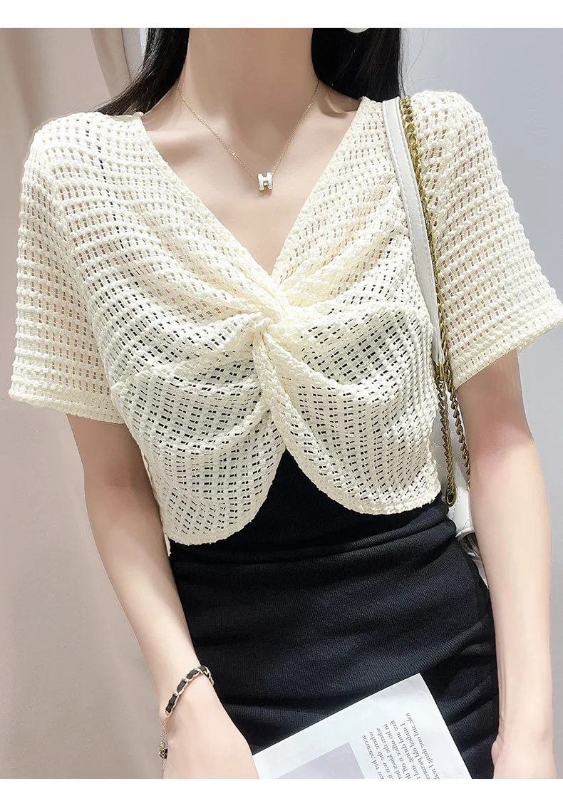 

Women's Sunscreen Shawl Sleeve Summer Outfit with Camisole Skirt Gauze Jacket Hollow Mesh Short Set Clothing Ensemble